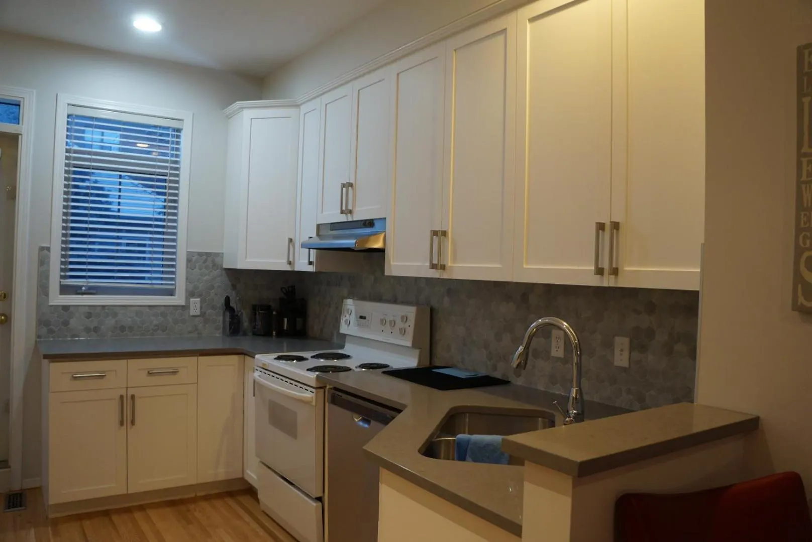 Сasa de vacaciones Discover Tranquility In This 2 Bed Townhouse Vancouver