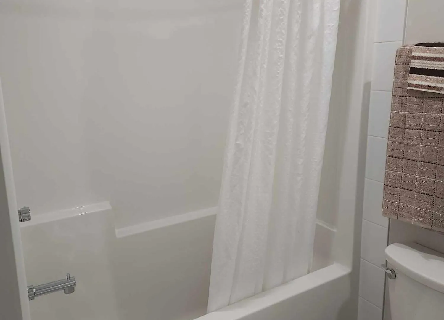 Discover Tranquility In This 2 Bed Townhouse Vancouver Canadá