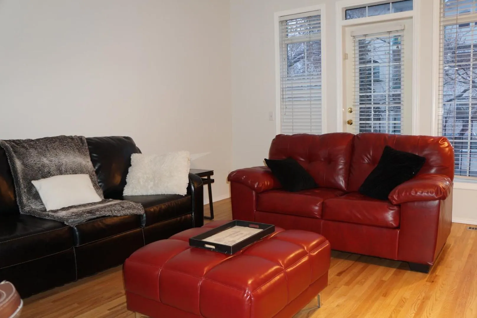 Discover Tranquility In This 2 Bed Townhouse فانكوفر
