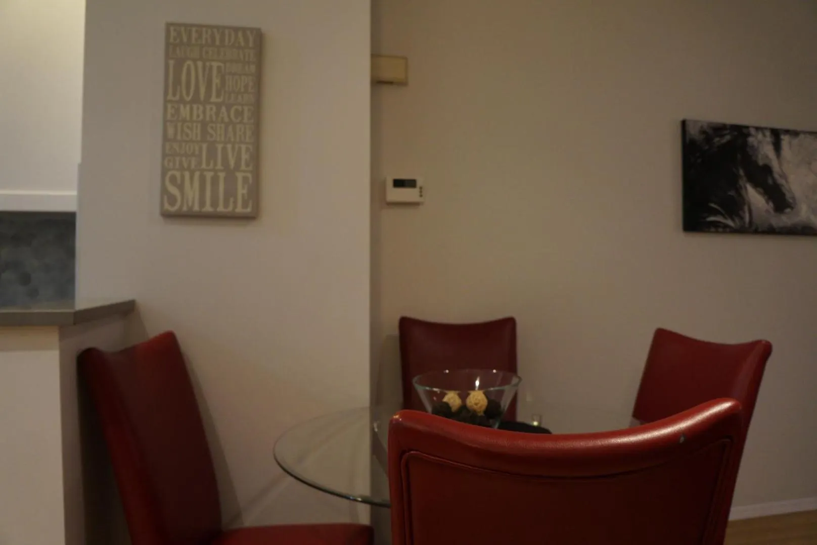 Discover Tranquility In This 2 Bed Townhouse فانكوفر كندا