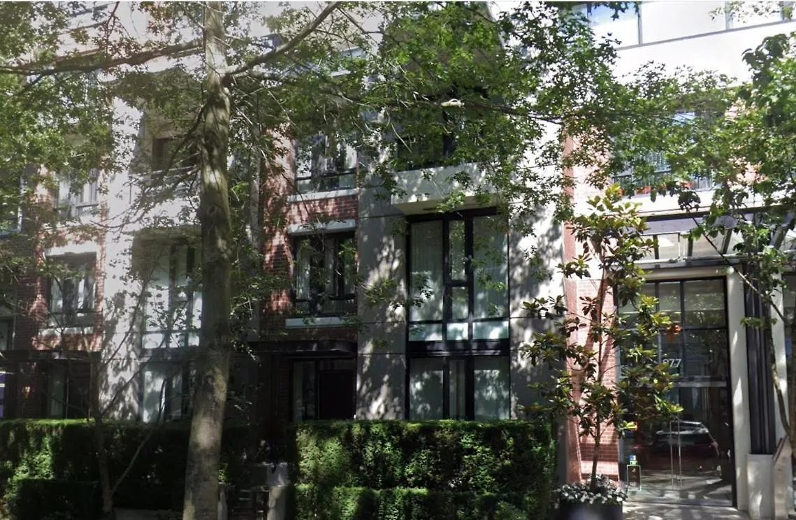 Discover Tranquility In This 2 Bed Townhouse فانكوفر